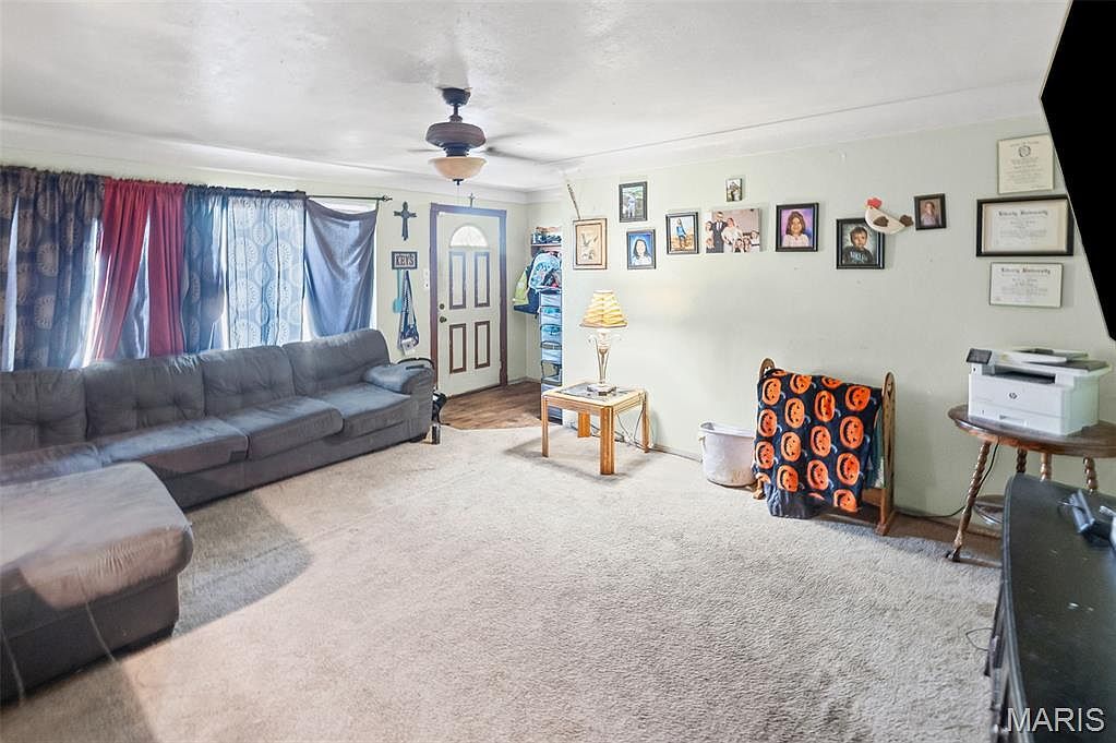 112 Freedom Dr Belleville, IL 62226 | Single Family