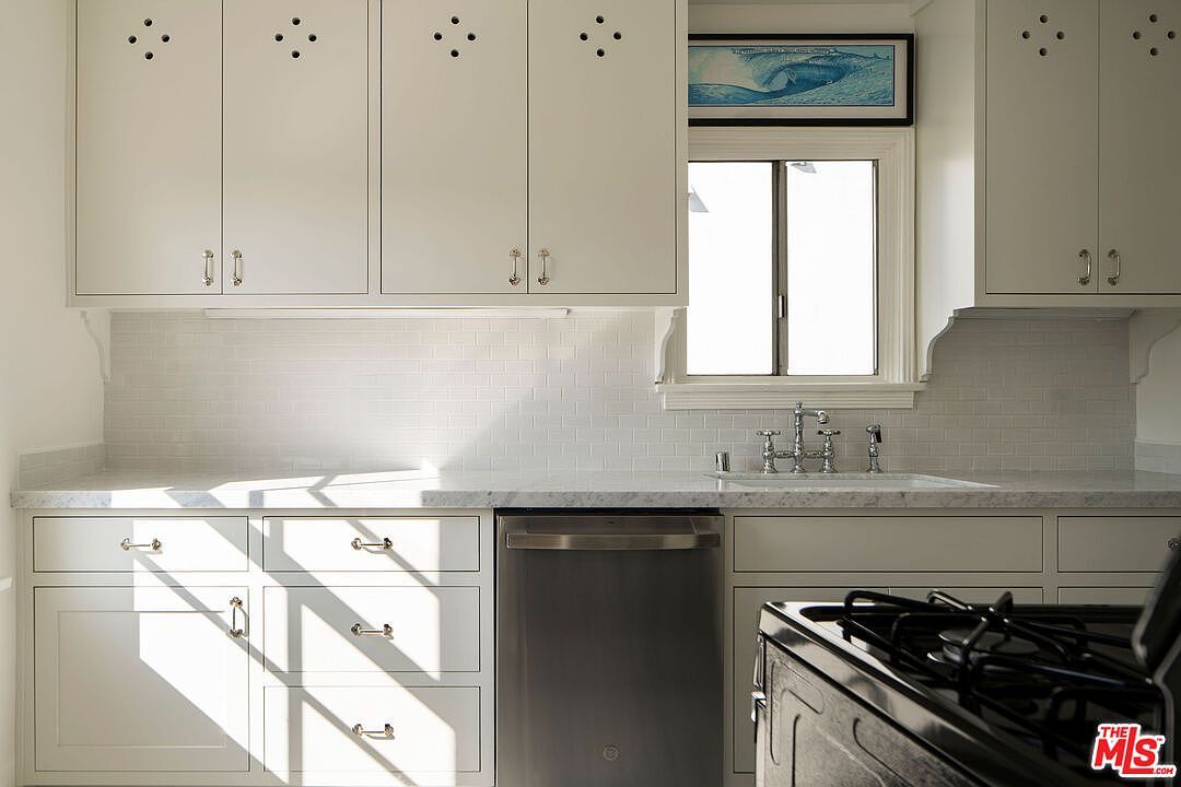 3761 Monon St Los Angeles, CA 90027 | Condominium