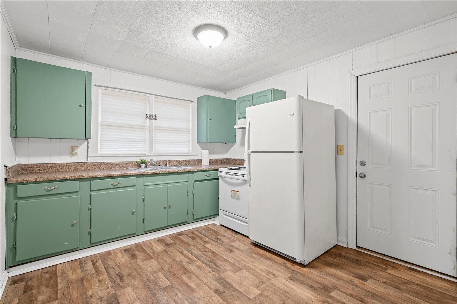 311 Brooker Dr Dalton, GA 30721  | Single Family