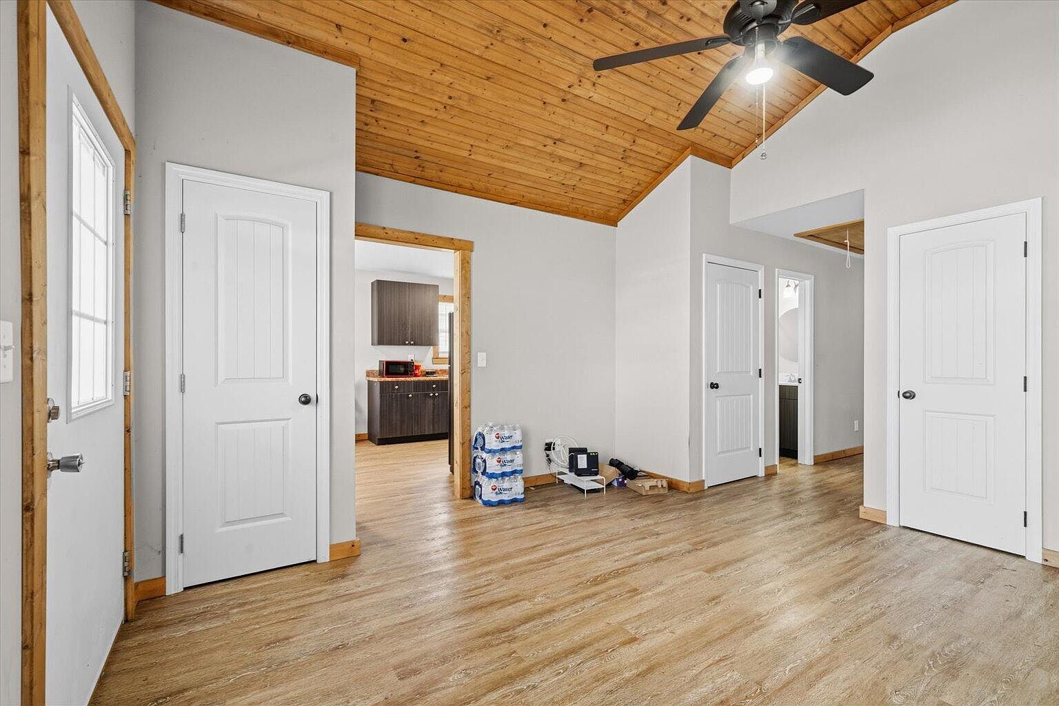 4 5th Ave W Chatsworth, GA 30705  | Single Family