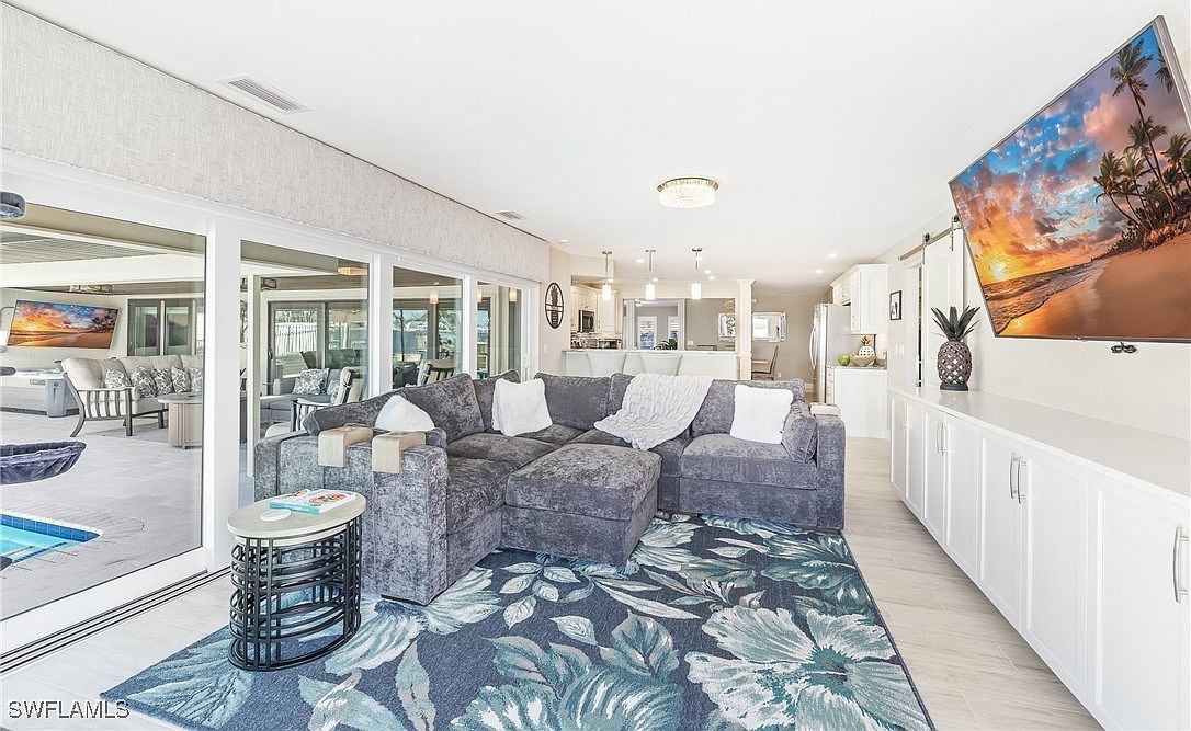 2286 SE 28th St Cape Coral, FL 33904  | Single Family