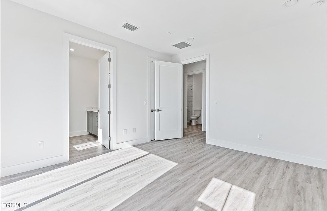 5816 Shell Cove Dr #119 Cape Coral, FL 33914  | Condominium