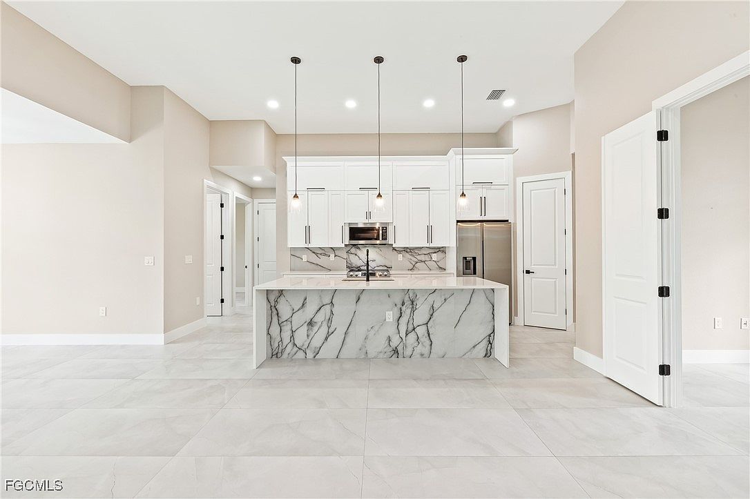 2830 SW 24th Ave Cape Coral, FL 33914 | Single Family