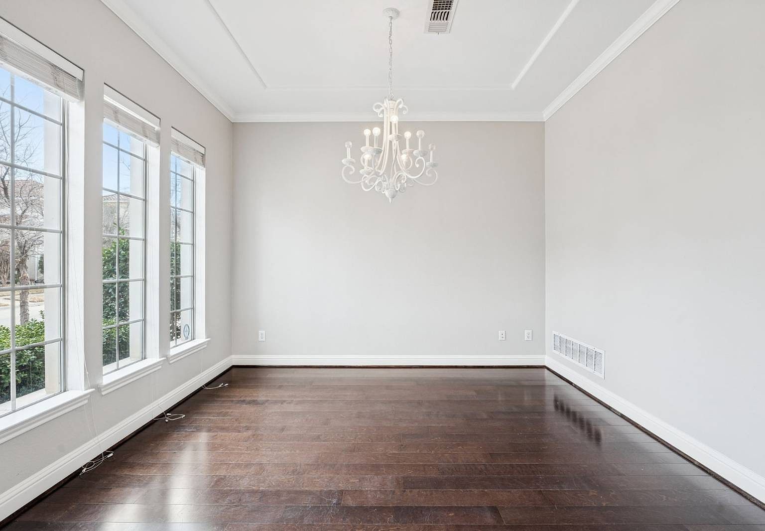 821 La Cima Irving, TX 75039 | Single Family