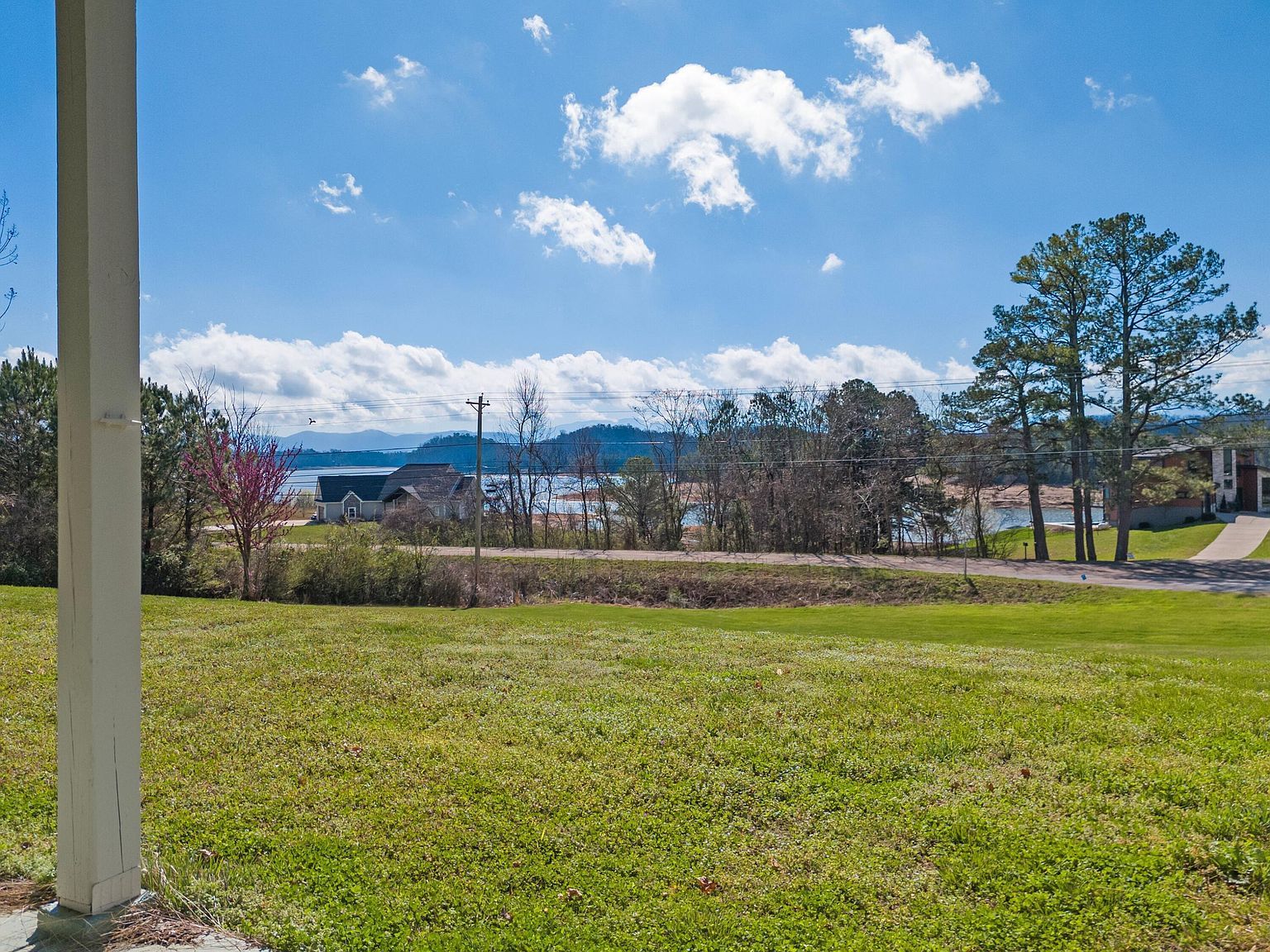 2020 Ranch Rd Dandridge, TN 37725  | Single Family