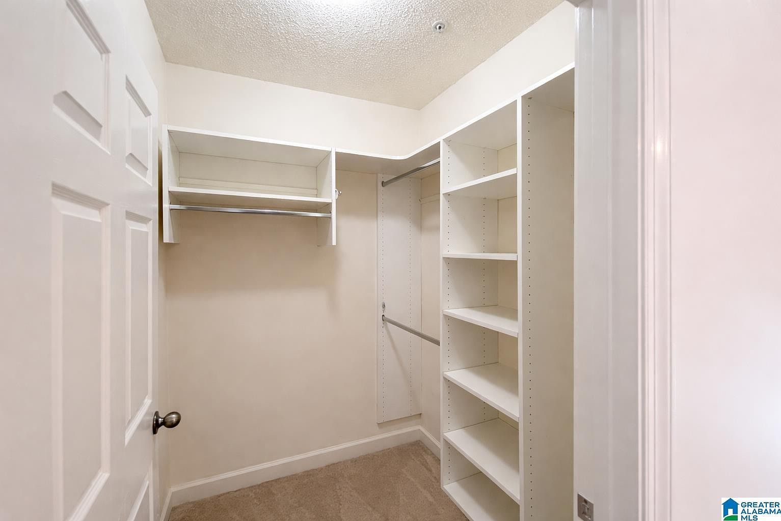 209 Sterling Oaks Dr #209 Hoover, AL 35244  | Condominium