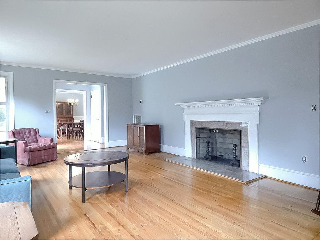 137 McGuire Ln Cedar Bluff, VA 24609 | Single Family