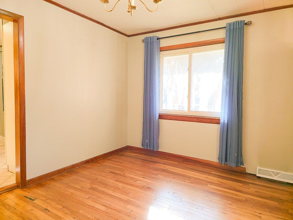 1154 Fairview St Grundy, VA 24614  | Single Family