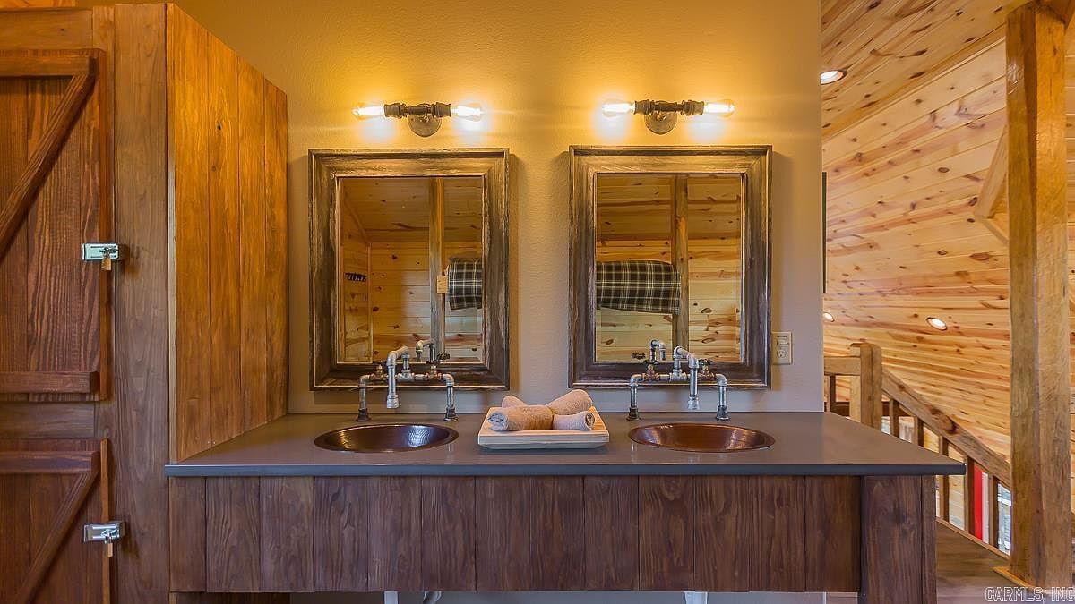 383B Massy Ln Mena, AR 71953  | Single Family