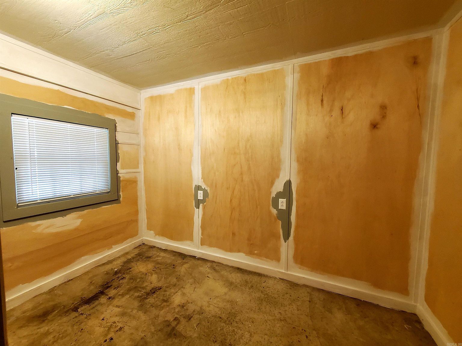 205 Cherry St Mena, AR 71953 | Single Family