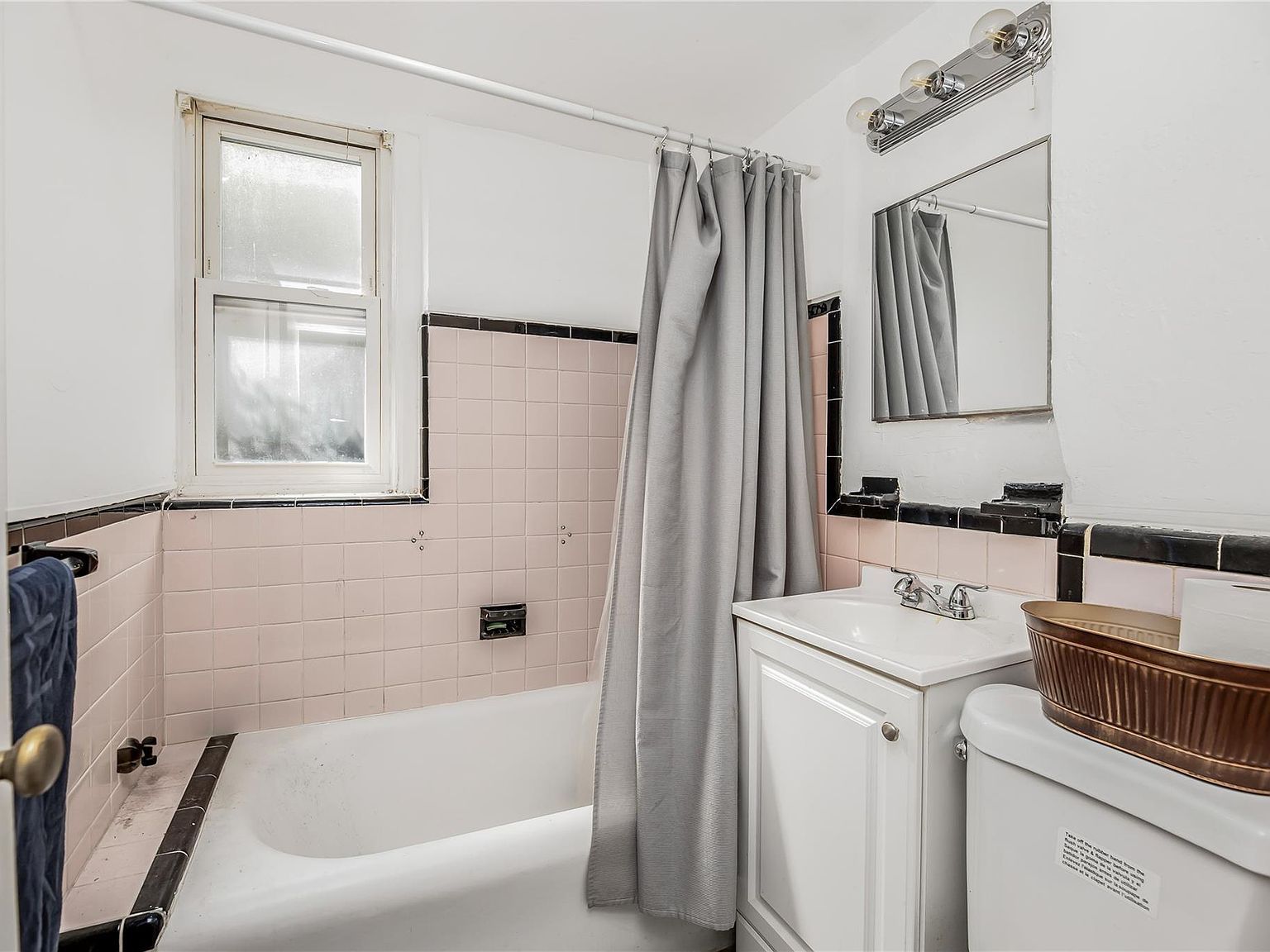 70 Cowles Ave Yonkers, NY 10704  | Single Family