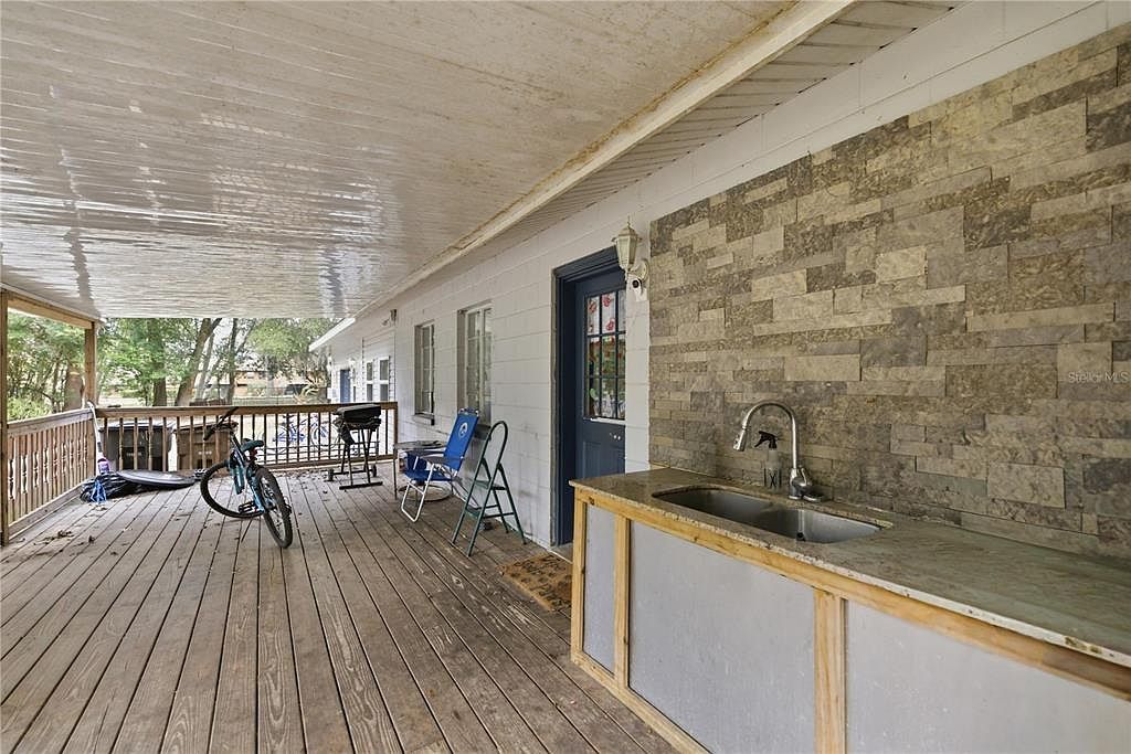 916 NE 28th Ave Ocala, FL 34470  | Single Family