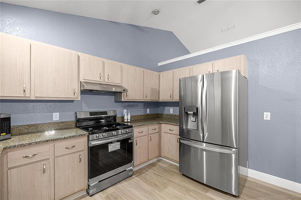 5145 SE 189th Ter Ocklawaha, FL 32179  | Single Family