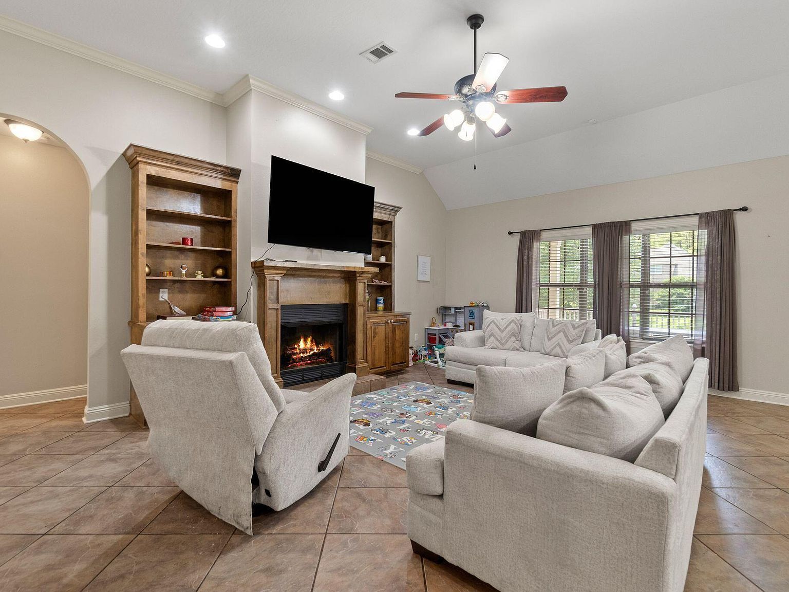 130 Cambrooke Hattiesburg, MS 39402  | Single Family