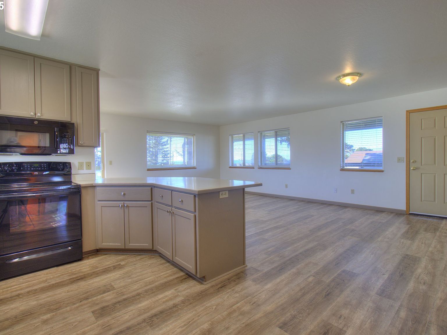 405 Arnold Ln Brookings, OR 97415 | Single Family