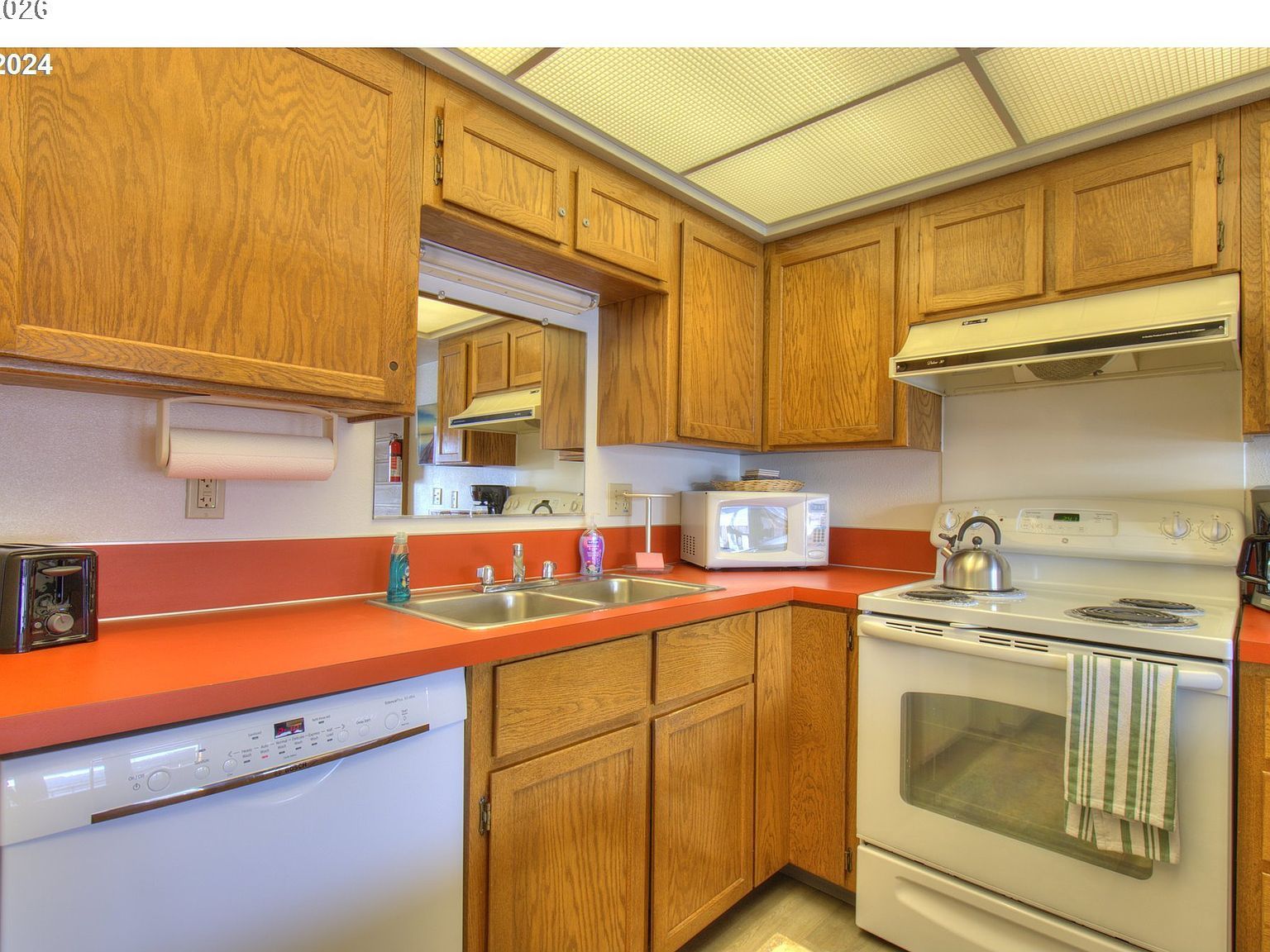 94304 Wedderburn Loop Gold Beach, OR 97444  | Condominium