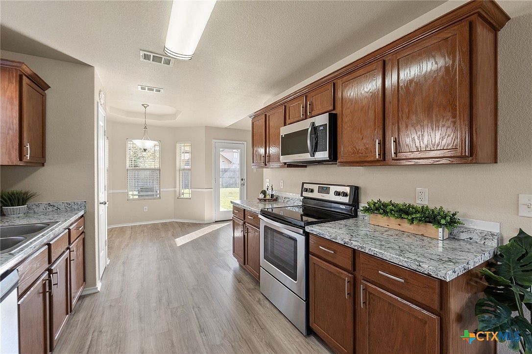 137 Lignite Dr Jarrell, TX 76537 | Single Family