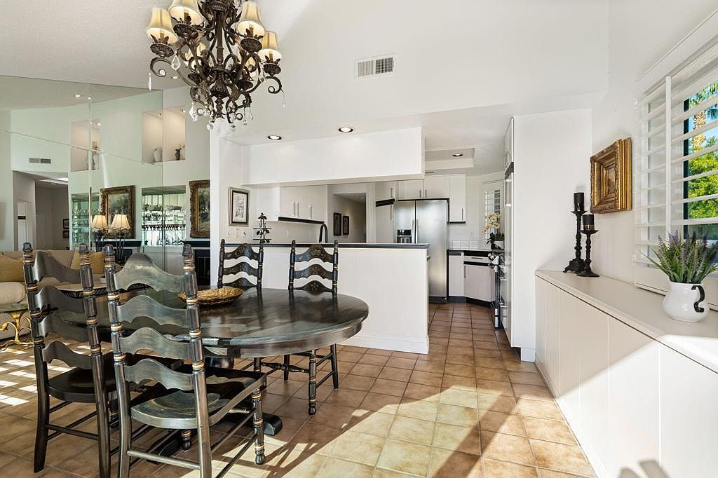 38900 Lobelia Cir Palm Desert, CA 92211  | Condominium