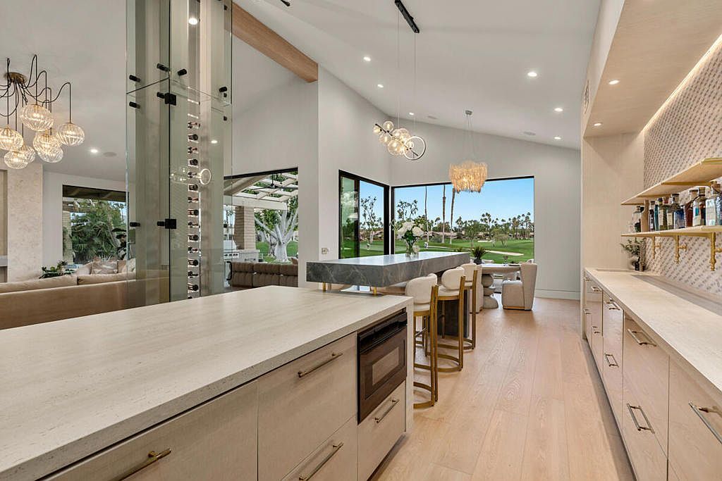 150 Running Springs Dr Palm Desert, CA 92211  | Condominium