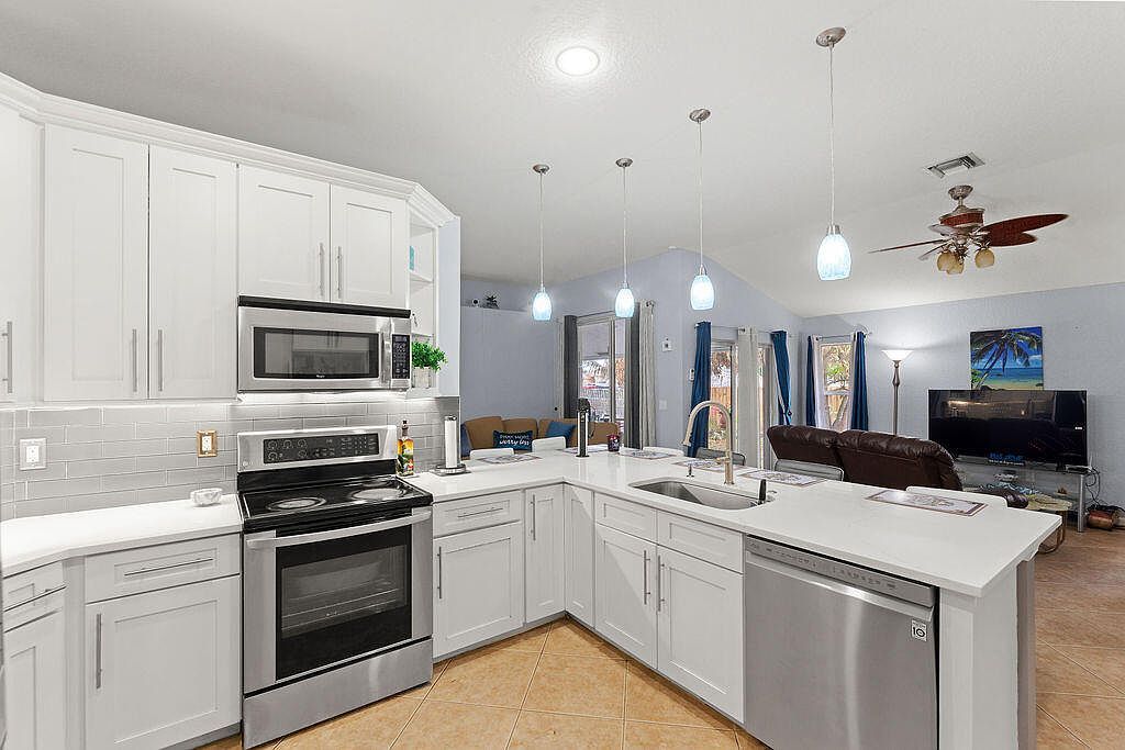 662 SW Dwight Ave Port Saint Lucie, FL 34983  | Single Family