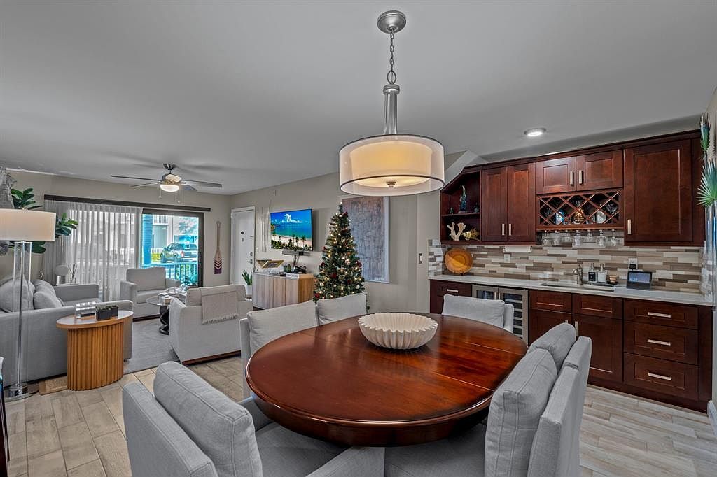 160 Cypress Club Dr APT 604 Pompano Beach, FL 33060  | Condominium