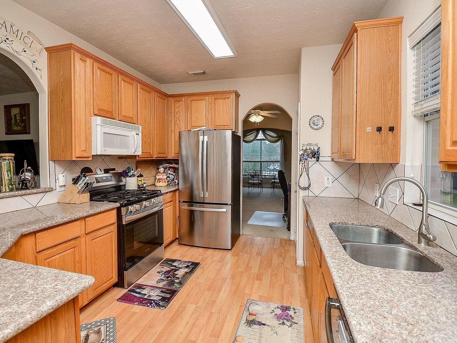 22 Woodbury Ct Magnolia, TX 77355  | Single Family