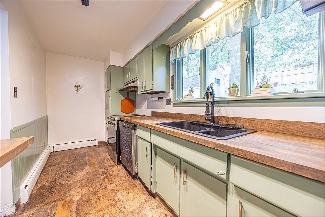 317 Grant Ave Leechburg, PA 15656  | Single Family