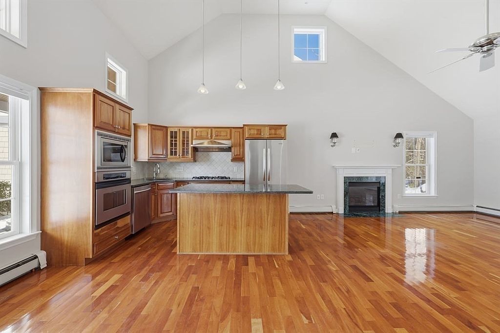 18 Winterberry Ln Unit 18 Hanover, MA 02339 | New build