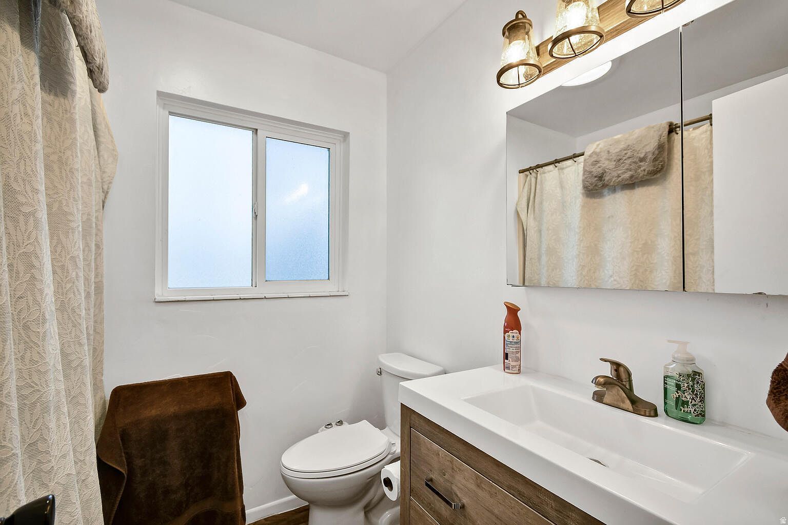 627 W 300 N Richfield, UT 84701  | Single Family