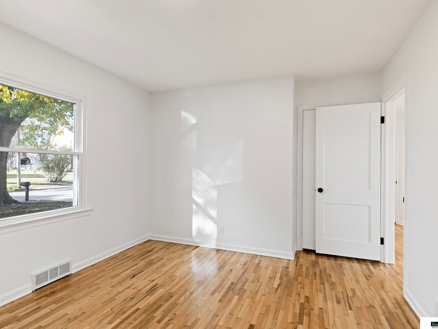 928 Clark St Lincoln, NE 68510  | Single Family