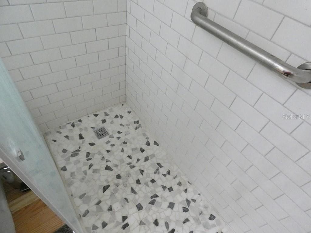 2001 Greenbriar Blvd APT 13 Clearwater, FL 33763  | Condominium