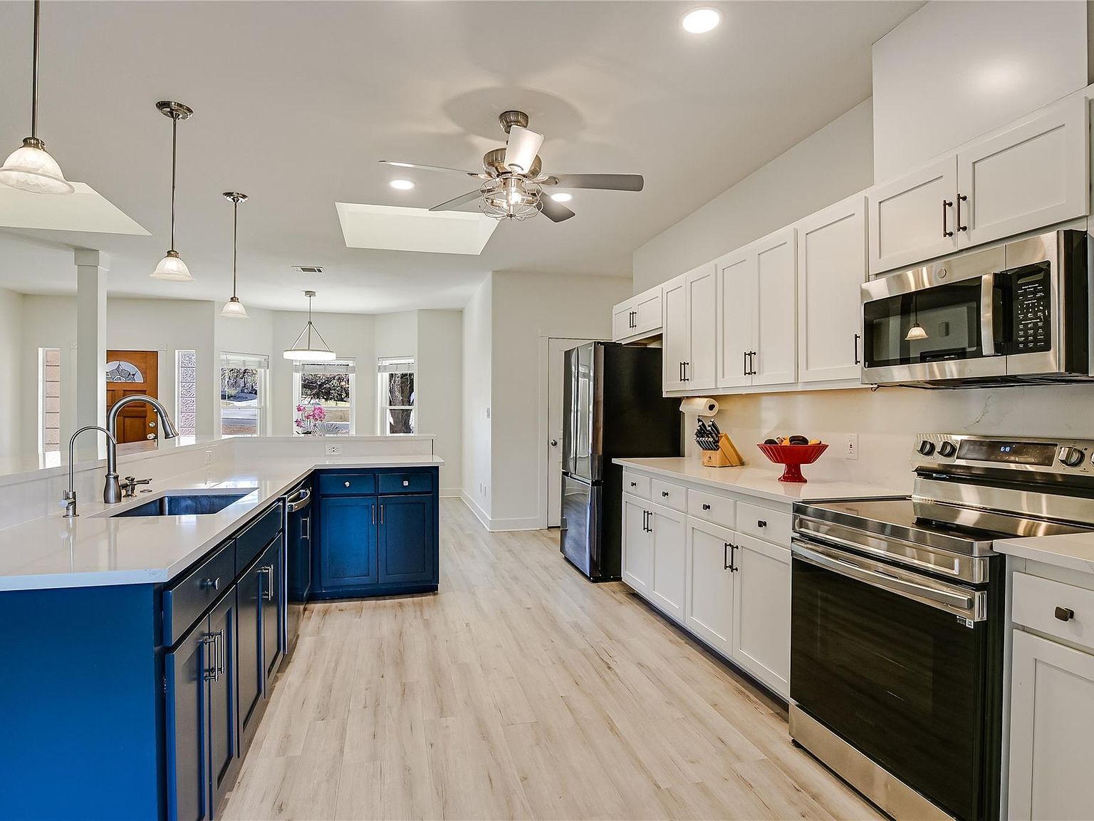 945 Wesley Ridge Dr Spicewood, TX 78669  | Single Family