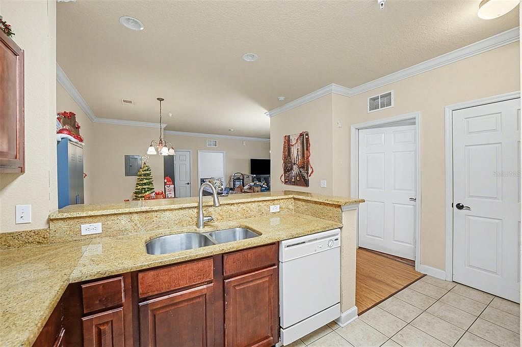 1370 Tuscan Ter UNIT 2202 Davenport, FL 33896  | Condominium
