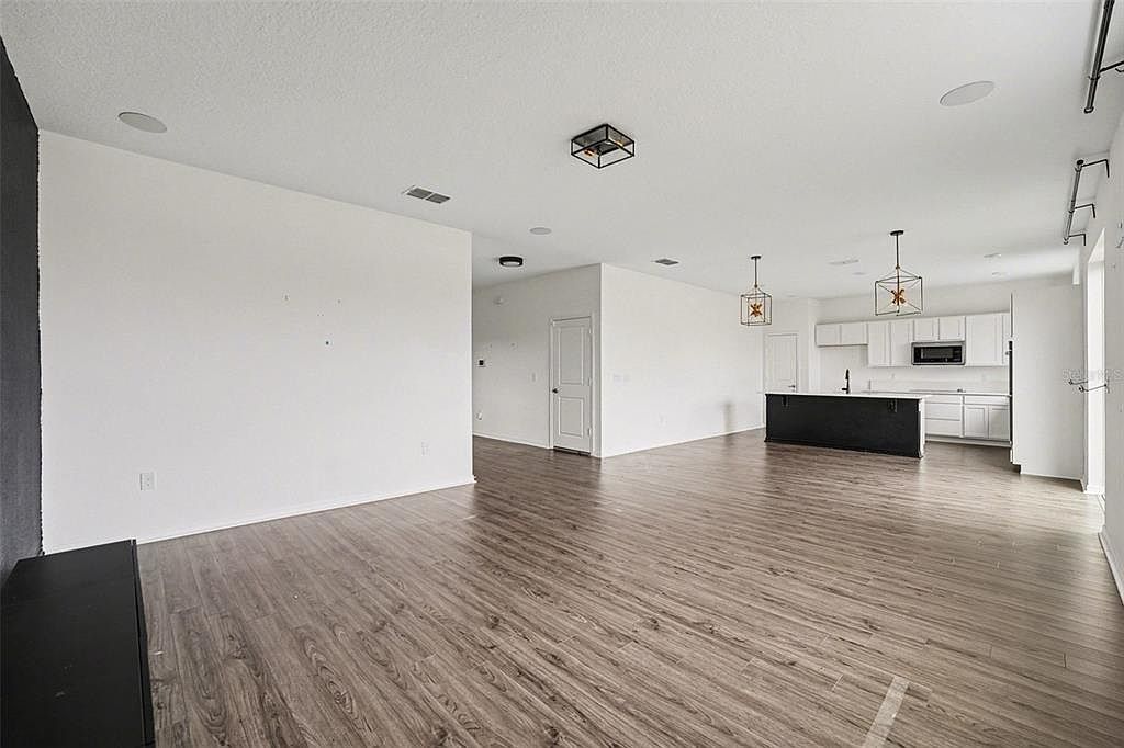 463 Summer Grove Ln Haines City, FL 33844  | Single Family