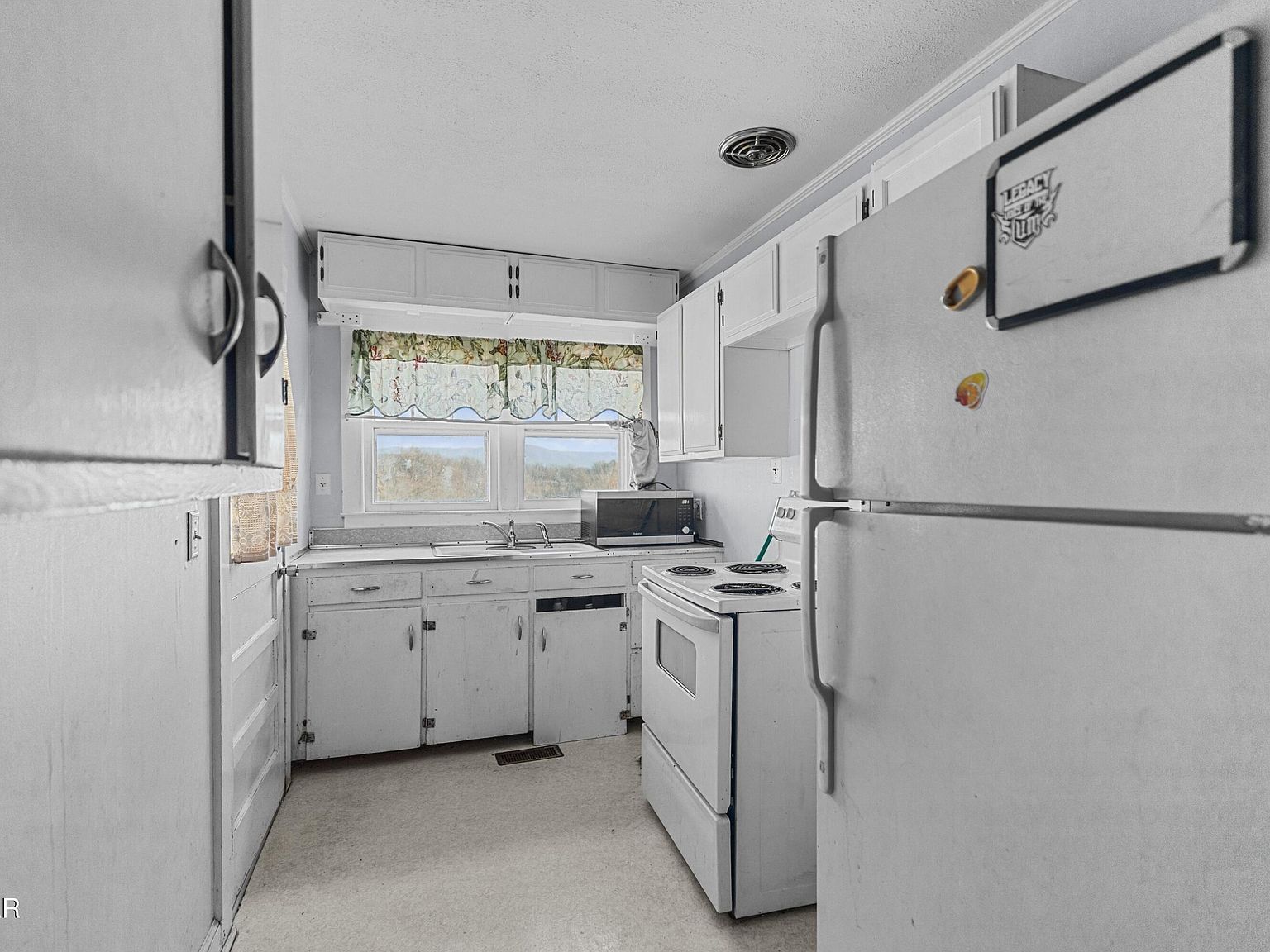 414 Cypress St Greeneville, TN 37745  | Single Family