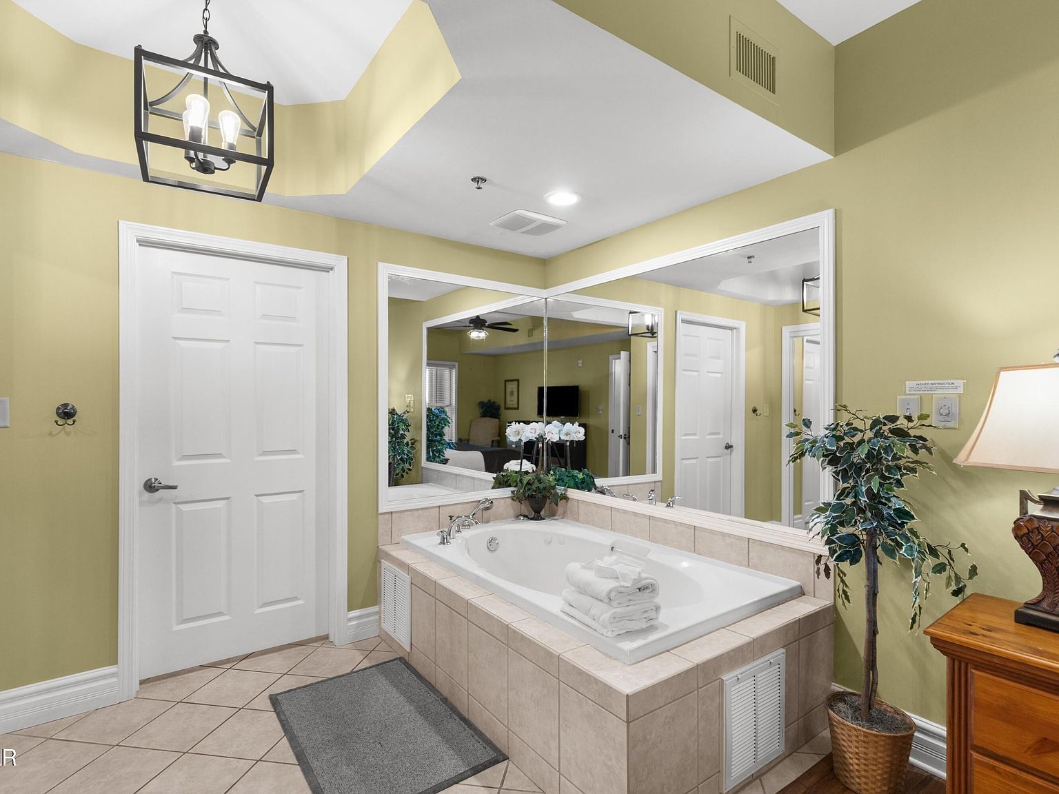 215 Woliss Ln #103 Gatlinburg, TN 37738  | Condominium