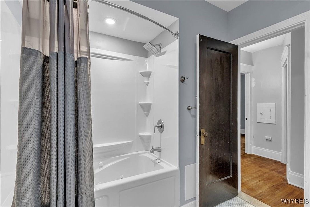 131 Tacoma Ave Buffalo, NY 14216  | Multi Family