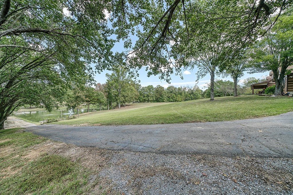 385 Paul Reecer Rd Moss, TN 38575  | Single Family