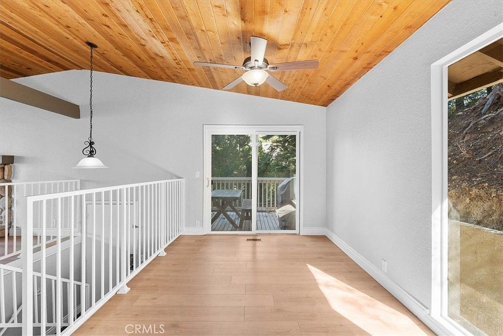 323 Canyon Crest Ln Lake Arrowhead, CA 92352 | Condominium