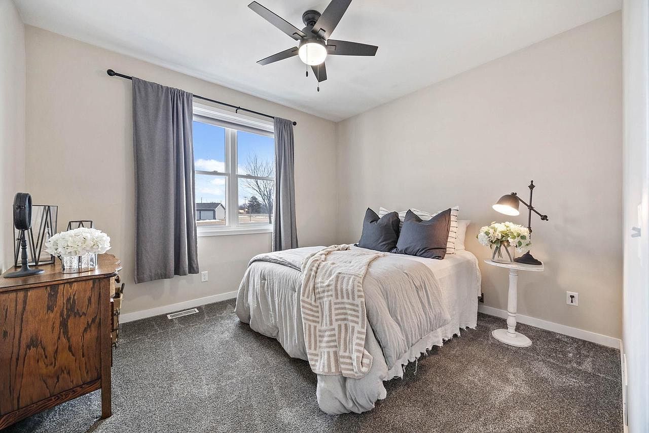 6554 S Krueger Dr Beloit, WI 53511  | Single Family