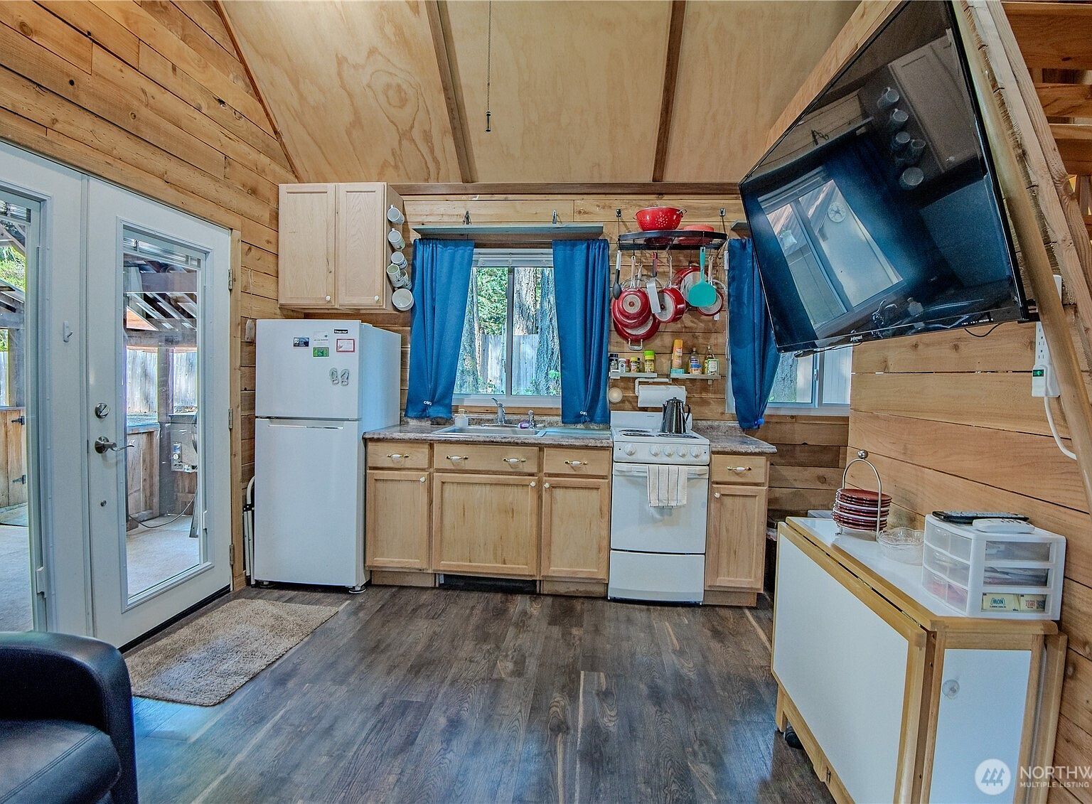 30 N Brook Ln Hoodsport, WA 98548 | Single Family