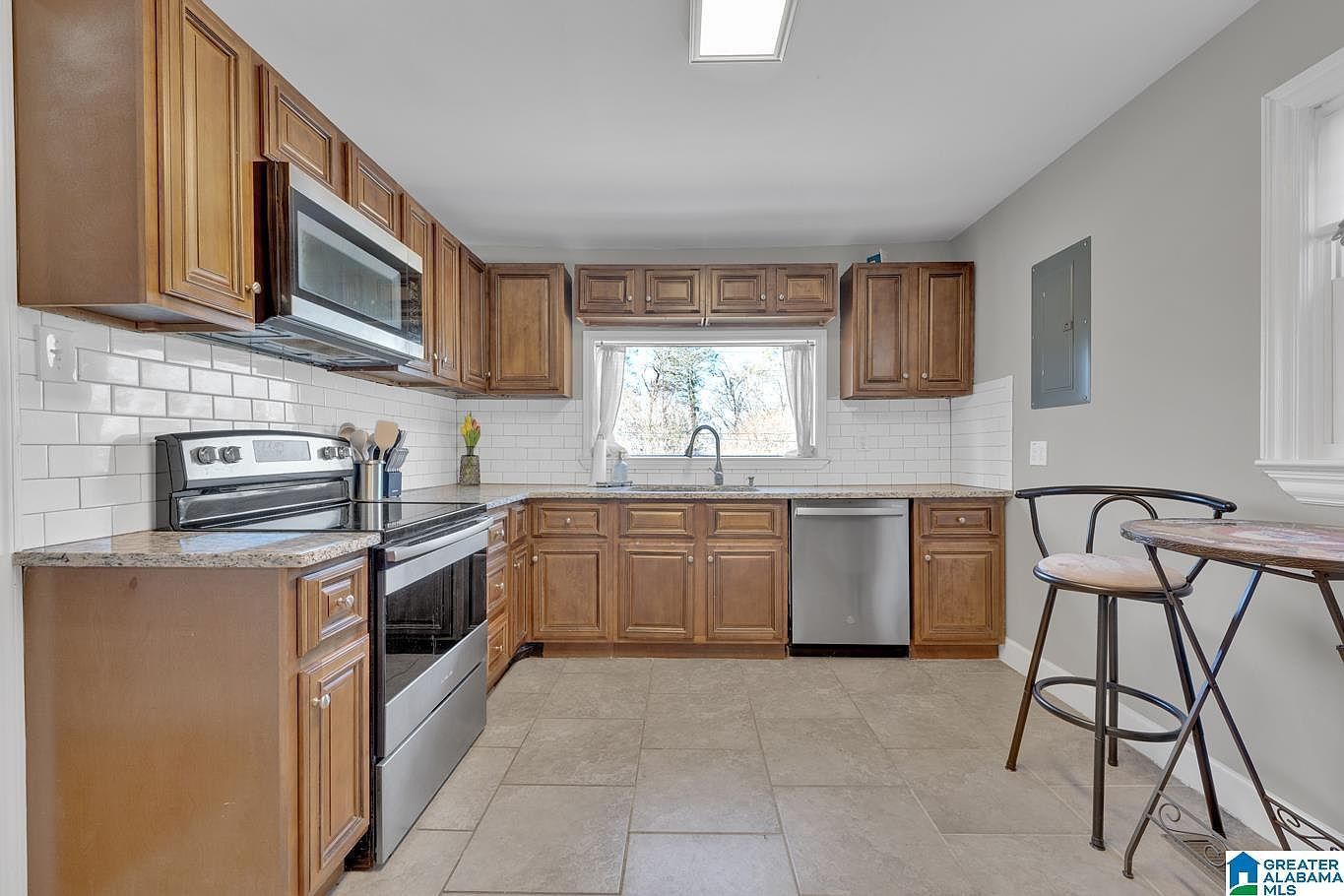 453 Exeter Dr Birmingham, AL 35206  | Single Family