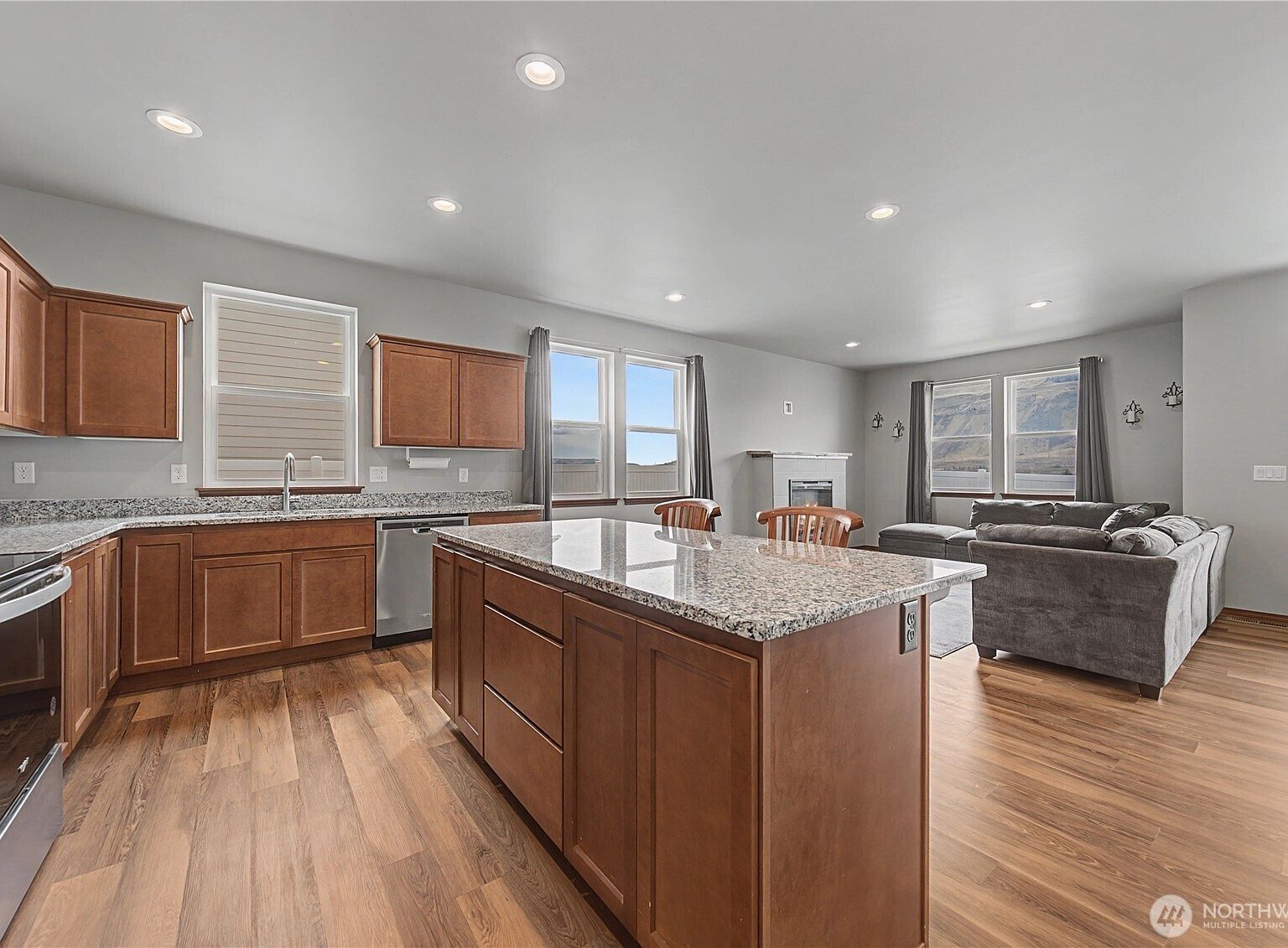 436 Hammond Ln Rock Island, WA 98850  | Single Family