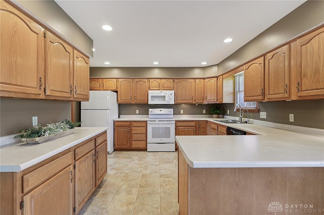 760 Birchwood Dr Greenville, OH 45331  | Single Family