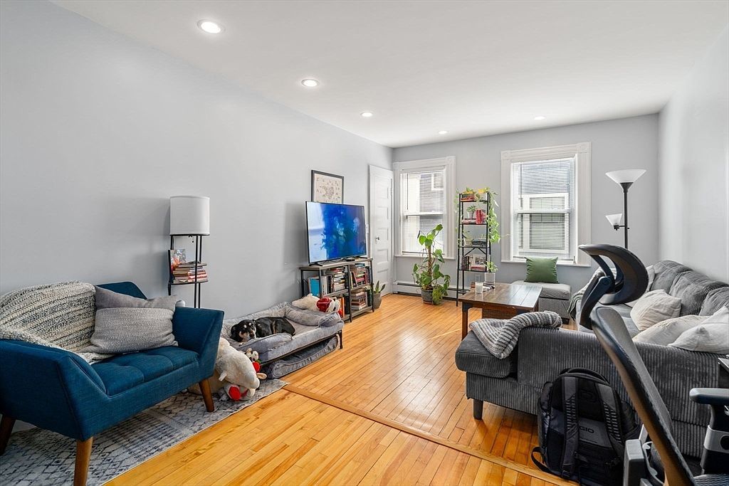 203 Winthrop Shore Dr APT 2 Winthrop, MA 02152  | Condominium