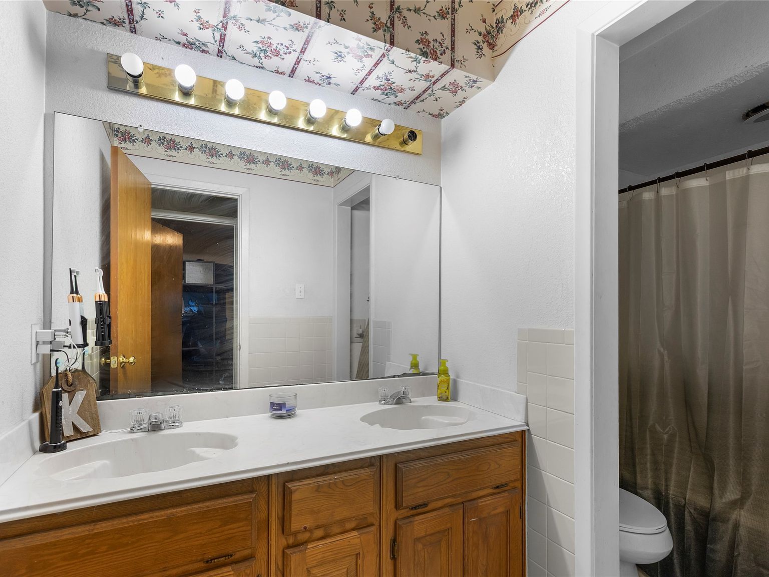 746 S Valentine Dr Sherman, TX 75090  | Single Family