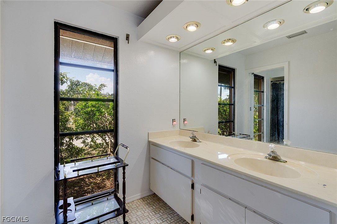 4220 Prestwick Ct North Fort Myers, FL 33903 | Single Family