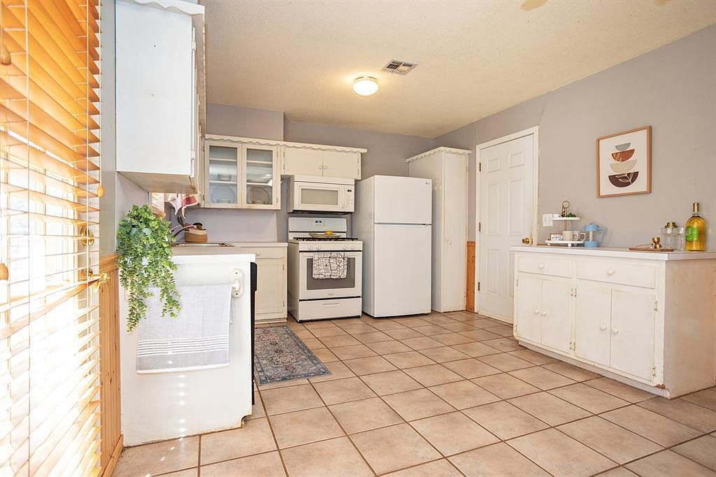 806 N Myrtle Dr Tecumseh, OK 74873  | Single Family