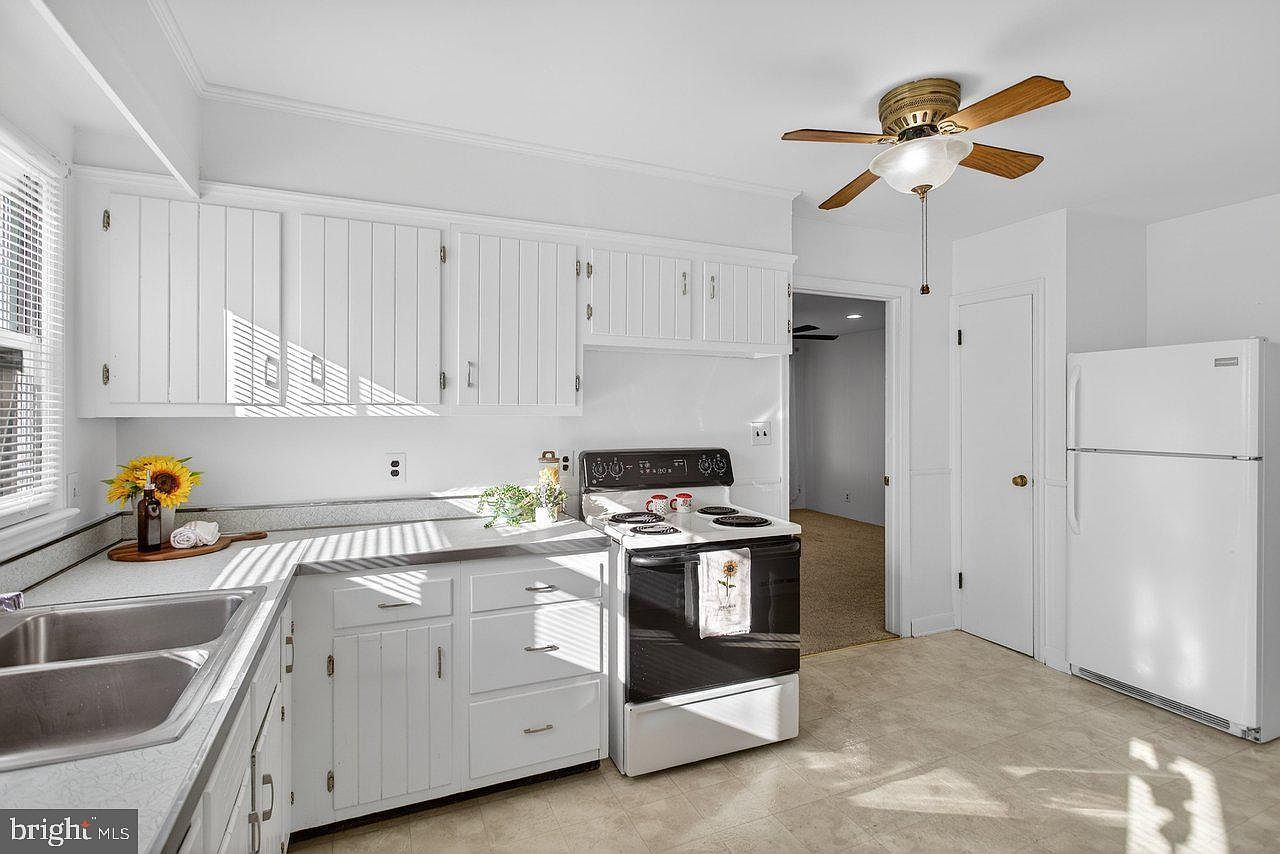 913 Spotswood Dr Harrisonburg, VA 22802  | Single Family