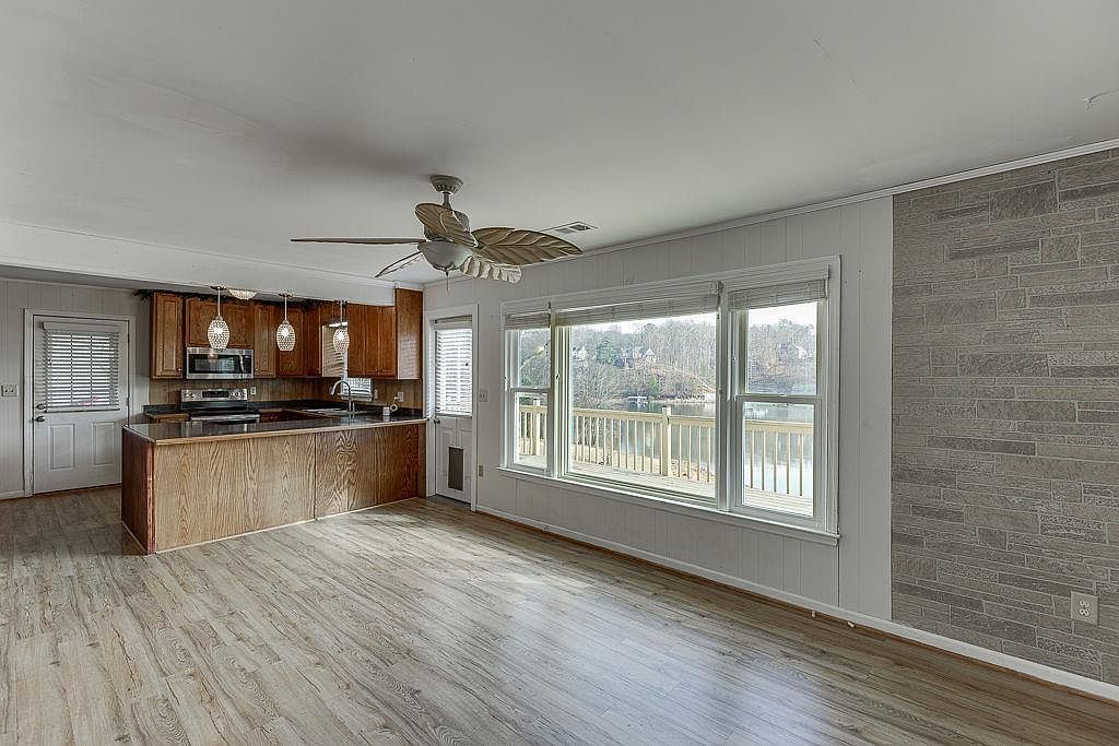 3104 Emerald Cir Gainesville, GA 30501 | Single Family